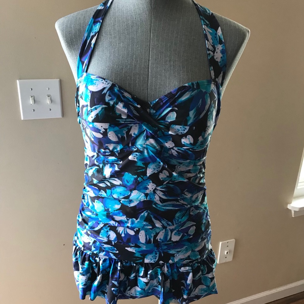 Woman’s size 10 bathing suit